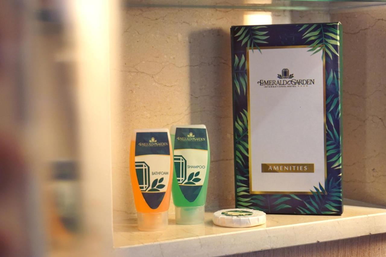 Emerald Garden International Hotel Медан Екстериор снимка