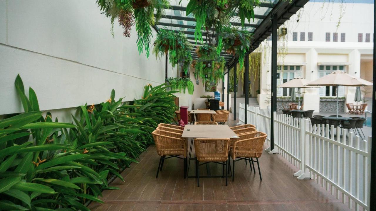 Emerald Garden International Hotel Медан Екстериор снимка