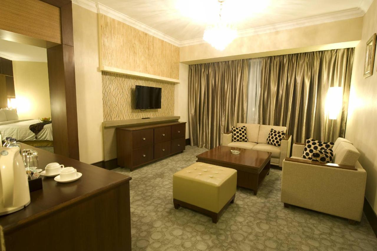 Emerald Garden International Hotel Медан Екстериор снимка