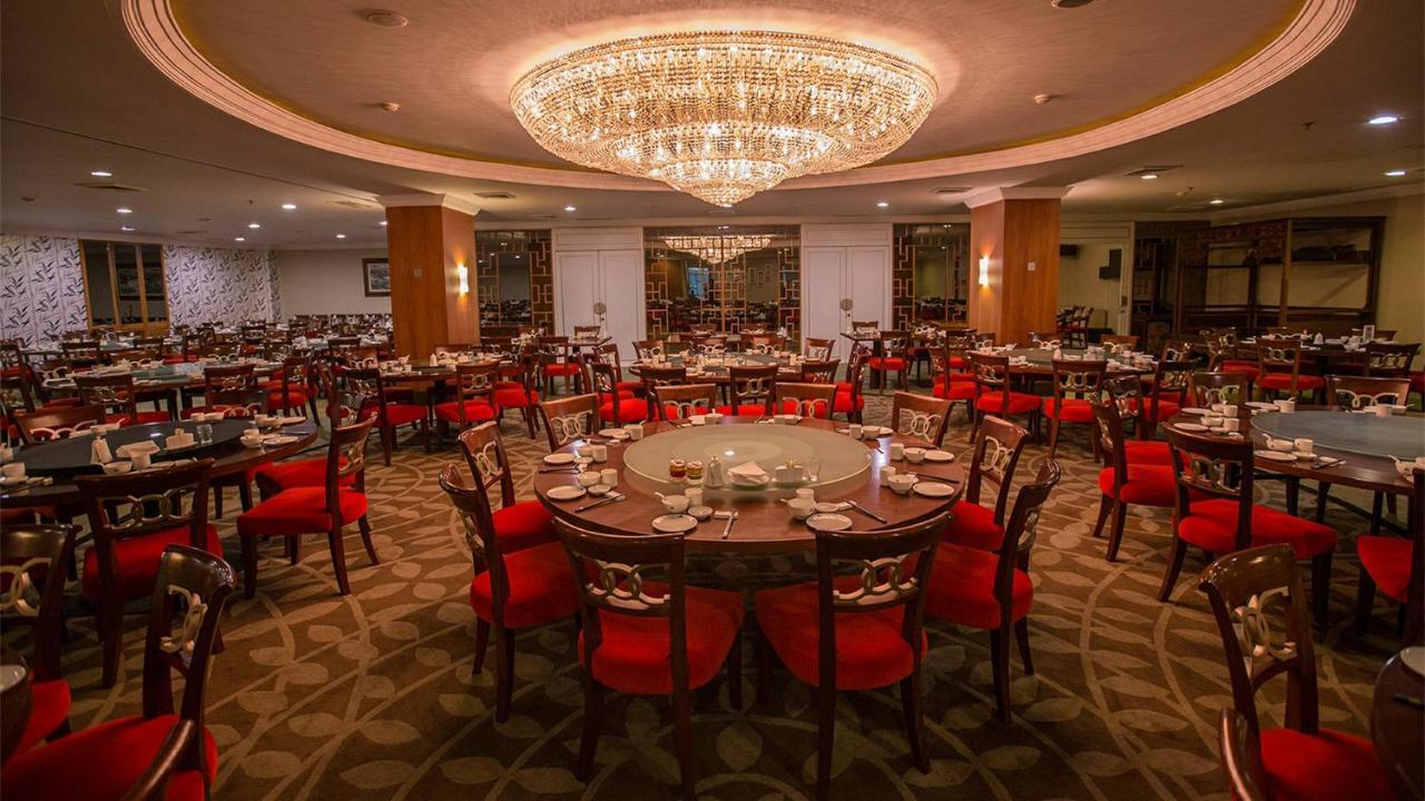 Emerald Garden International Hotel Медан Екстериор снимка