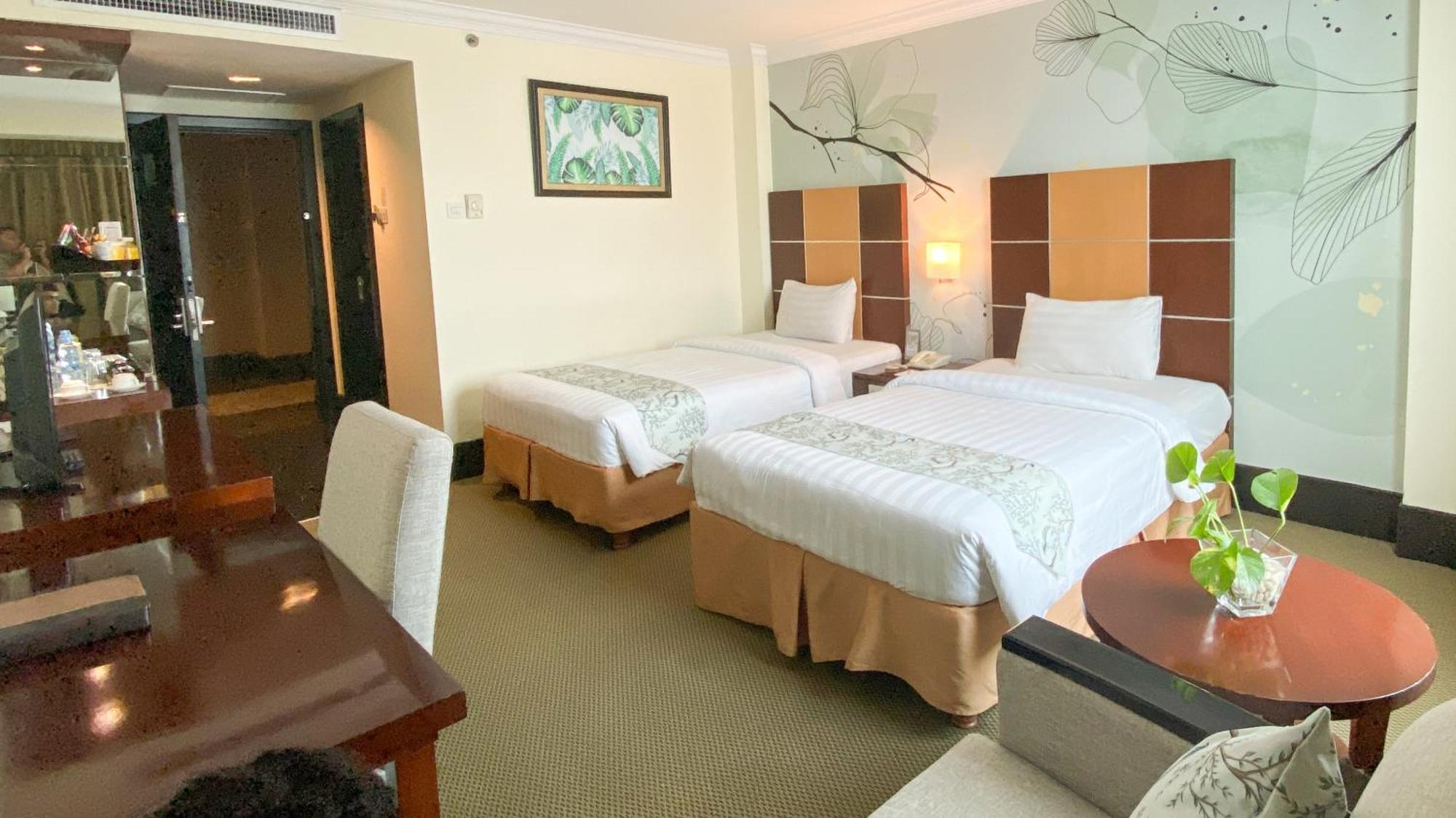Emerald Garden International Hotel Медан Екстериор снимка