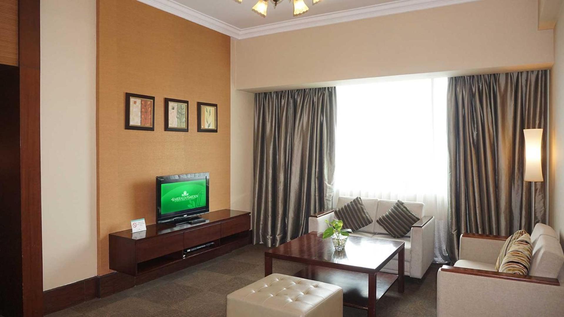 Emerald Garden International Hotel Медан Екстериор снимка