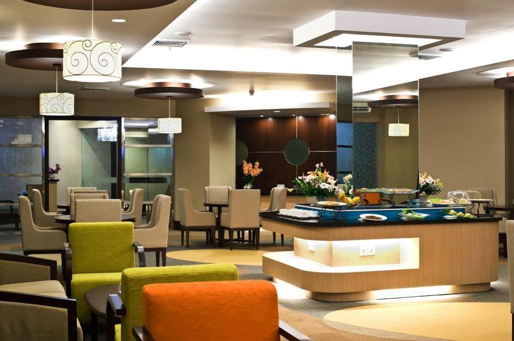 Emerald Garden International Hotel Медан Екстериор снимка